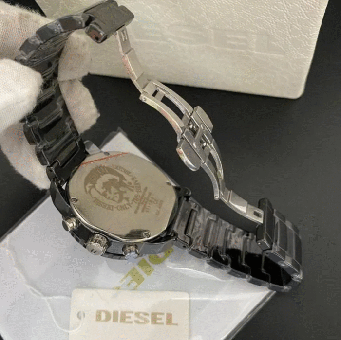 DESCRIÇÃO MARCA: Diesel MAQUINÁRIO: Bateria 100% Funcional VIDRO: Cristal Mineral MATERIAL: Aço Inoxidável TAMANHO: - Imagem 6